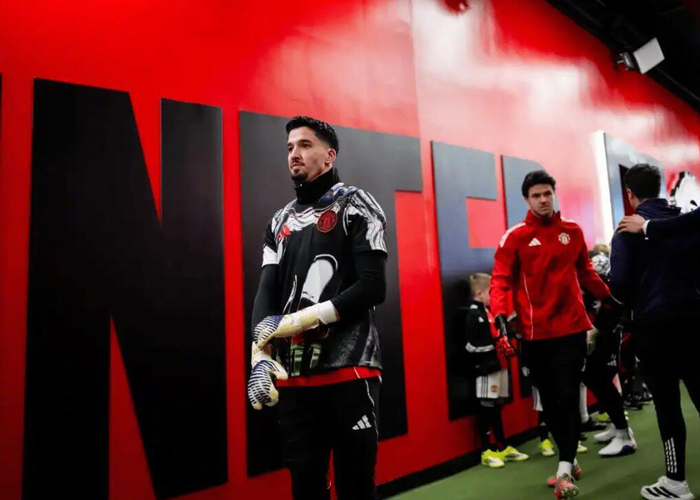 贝西克塔斯有意利兹联门将梅利耶与曼联门将巴因迪尔|费内巴切|土耳其|希顿|土耳其足球|汤姆·希顿_新浪体育_新浪新闻